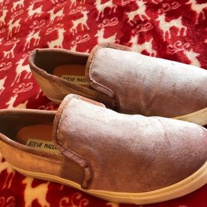 Rose Pink-Velvet Steve Madden flats